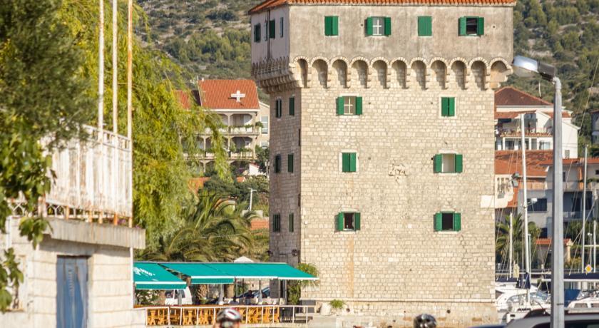 Apartments Iva I Marko Marina Exterior photo