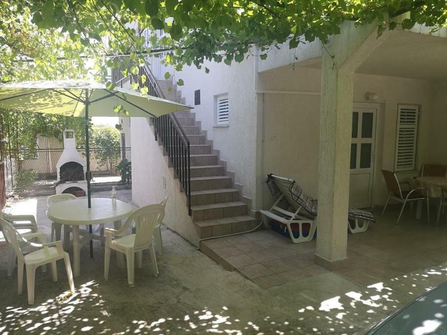 Apartments Iva I Marko Marina Exterior photo